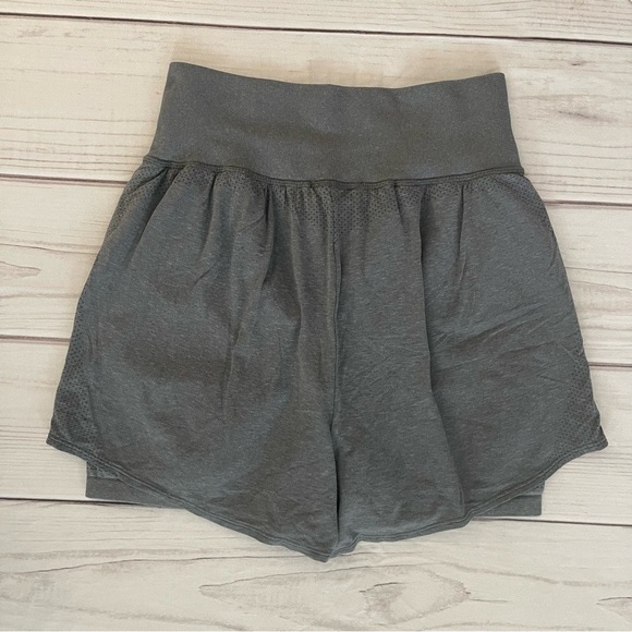 Gymshark Gray Athletic Shorts with Comfortable Waistband - Picture 2 of 8